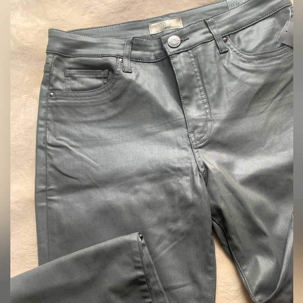 NWT Kut from the Kloth High Rise Kelsey Fab Ab Ankle Flare In coated gray size 8 - Picture 4 of 12
